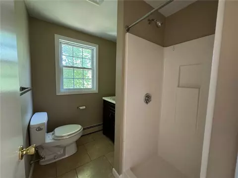 8 Winthrop Rd, Warwick, RI 02888 photo 21