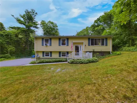 2754 S County Trl, South Kingstown, RI 02892