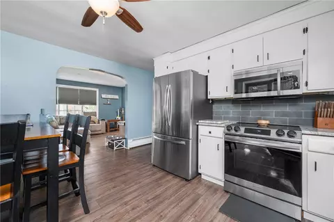 Entry Way - 9 Poplar St, Woonsocket, RI 02895 photo 1 of 2