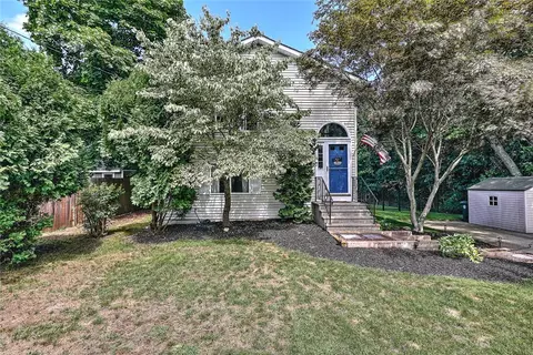 58 Larochelle Ave, Warwick, RI 02889