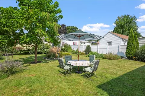 Exterior - 280 Nursery Ave, Woonsocket, RI 02895 photo 7 of 8