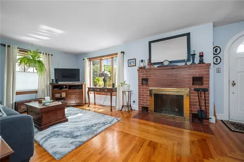 Living - 280 Nursery Ave, Woonsocket, RI 02895 photo 1 of 2