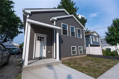 70 Simmons St, Providence, RI 02909