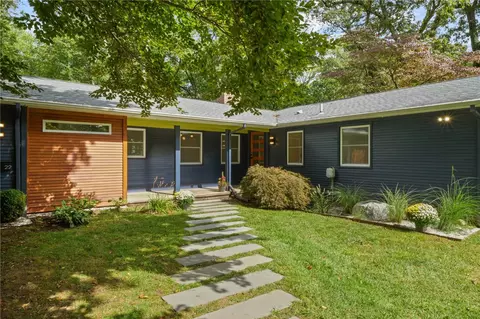 22 Laurel Hill Rd, East Greenwich, RI 02818