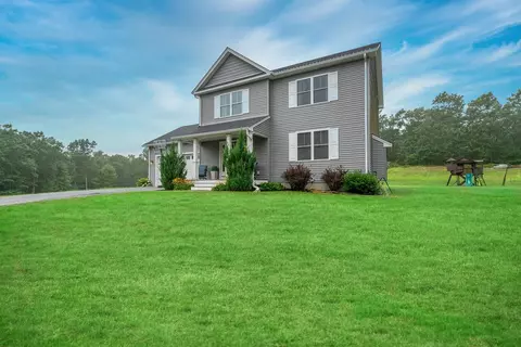 82 Teakwood W Dr, Coventry, RI 02816