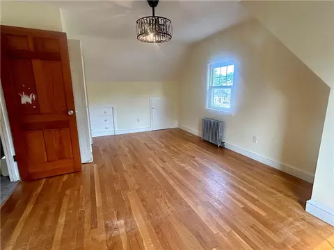 Bedroom - 78 Natick Ave, Warwick, RI 02886 photo 3 of 4