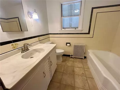 Bath - 78 Natick Ave, Warwick, RI 02886 photo 1 of 4