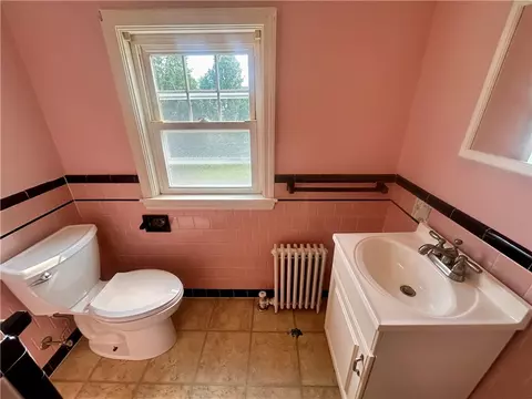 Bath - 78 Natick Ave, Warwick, RI 02886 photo 3 of 4