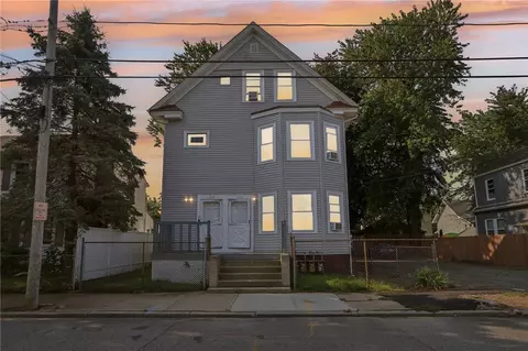 332 Bay View Ave, Cranston, RI 02905