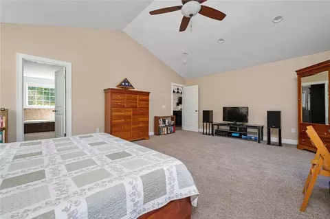 Bedroom - 62 Gauthier Dr, Woonsocket, RI 02895 photo 3 of 6