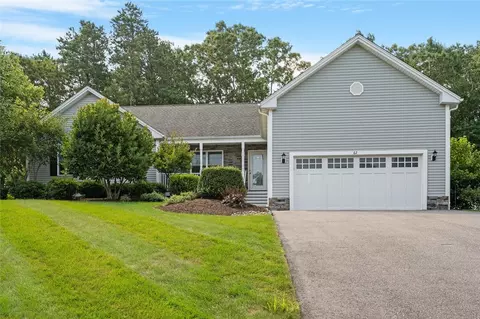 62 Gauthier Dr, Woonsocket, RI 02895