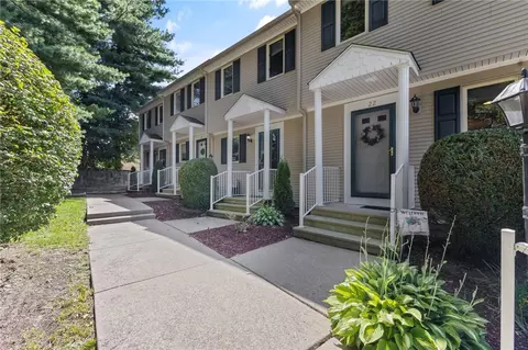 165 Holland St #22, Cranston, RI 02920