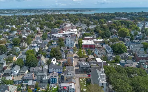 130 Spring St, Newport, RI 02840