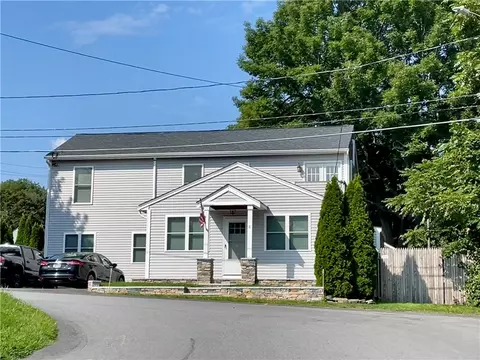 8 Sixth St, Warren, RI 02885 photo 3