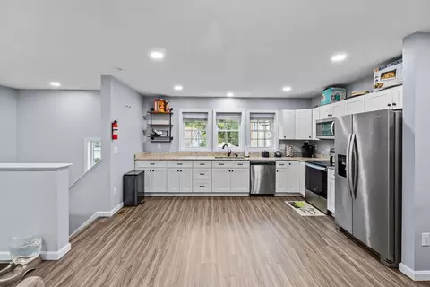 201 Transit St, Woonsocket, RI 02895 photo 10