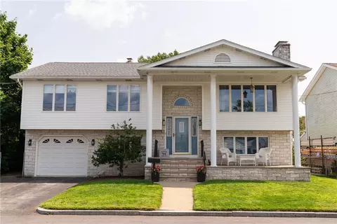 60 Woodland Ave, East Providence, RI 02914