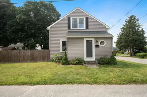 66 Turner Ave, Cranston, RI 02920