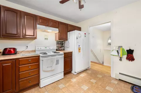 Kitchen - 17 Old Kenyon Rd, Richmond, RI 02832 photo 3 of 3