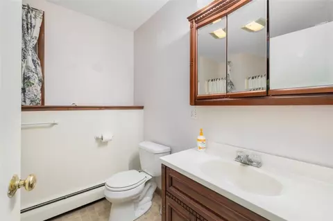 Bath - 17 Old Kenyon Rd, Richmond, RI 02832 photo 2 of 3