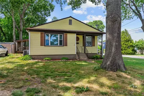 388 Roger Williams Ave, East Providence, RI 02916