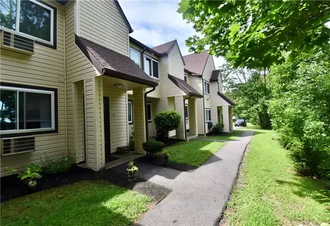219 High St #P, Westerly, RI 02891