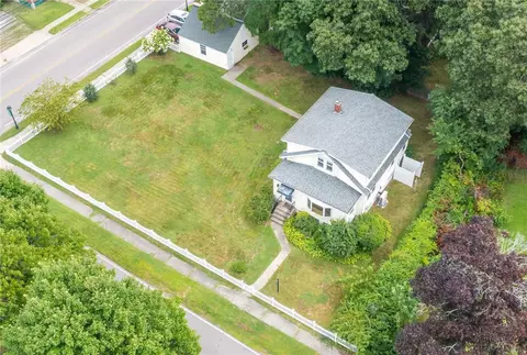 130 Norwood Ave, Warwick, RI 02888