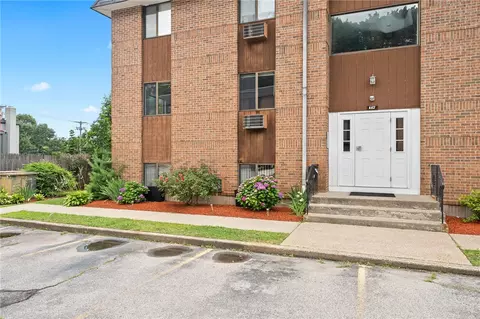 117 John St #3, Lincoln, RI 02865