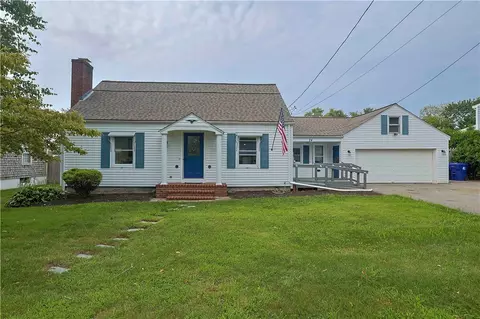 24 Seymour St, Warren, RI 02885