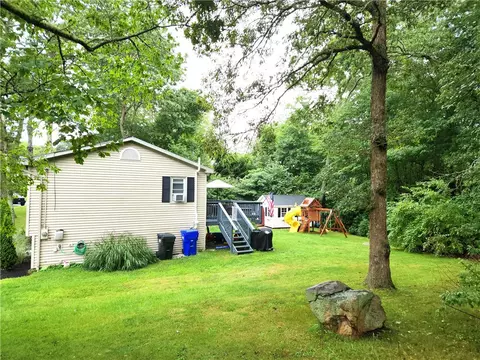 Exterior - 10 Robin Way, Westerly, RI 02891 photo 4 of 5