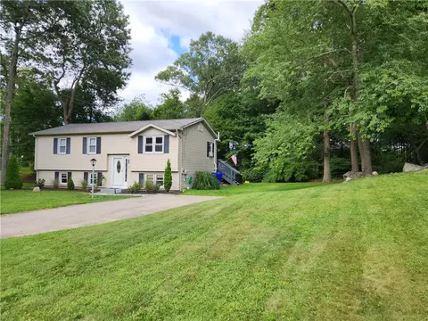 Exterior - 10 Robin Way, Westerly, RI 02891 photo 3 of 5
