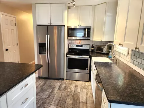 Kitchen - 10 Robin Way, Westerly, RI 02891 photo 2 of 4