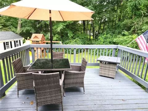 Exterior - 10 Robin Way, Westerly, RI 02891 photo 2 of 5