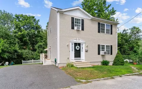 16 Carder St, Providence, RI 02904