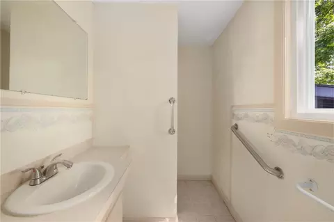 6 Shamrock Dr, Warwick, RI 02886 photo 25