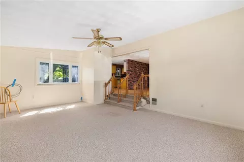 6 Shamrock Dr, Warwick, RI 02886 photo 7