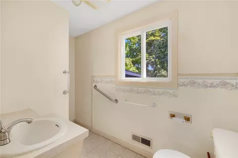 6 Shamrock Dr, Warwick, RI 02886 photo 26