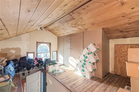 Entry Way - 22 Park Ave, Westerly, RI 02891 photo 6 of 6