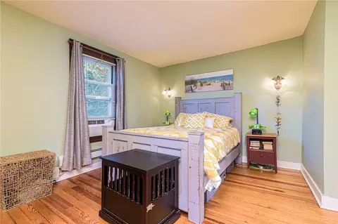 Bedroom - 22 Park Ave, Westerly, RI 02891 photo 7 of 9
