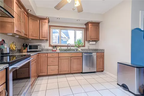 Kitchen - 22 Park Ave, Westerly, RI 02891 photo 2 of 5