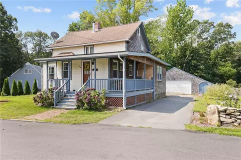73 Mowry Ave, North Smithfield, RI 02896