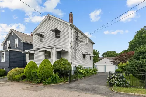 84 Miles Ave, East Providence, RI 02914