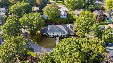 70 Cedar Bay Dr, Warwick, RI 02888 photo 4