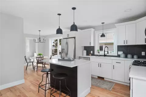 51 Harold St, Warwick, RI 02888 photo 2