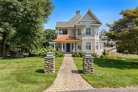 19 No Bottom Ridge Rd, Westerly, RI 02891