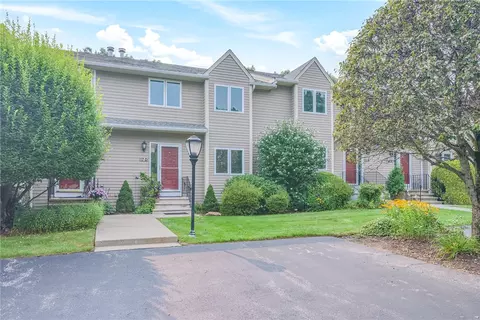 17 Waterview Dr #D, Smithfield, RI 02917
