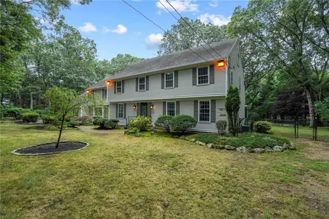 35 Downing St, East Greenwich, RI 02818