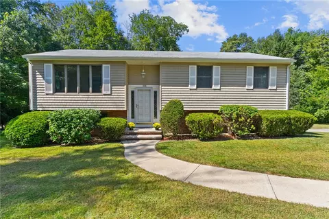111 Pinecrest Dr, Glocester, RI 02857