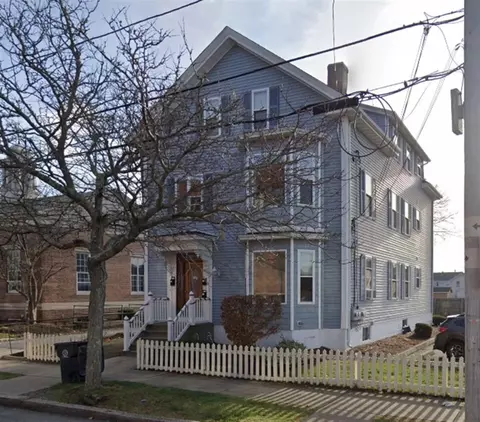 9 Grove Ave, East Providence, RI 02914