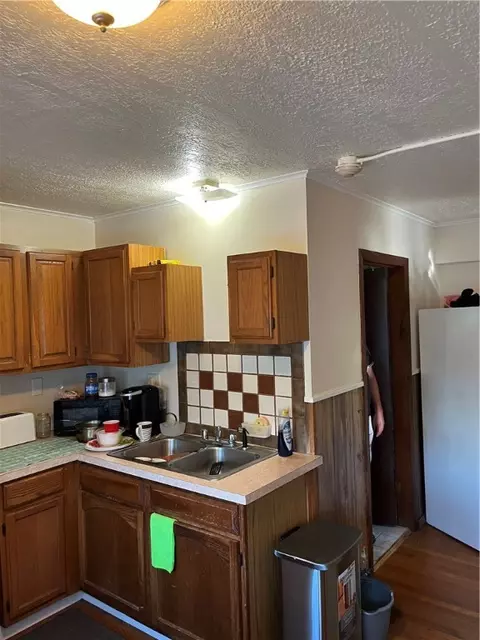 663 Bernon St, Woonsocket, RI 02895 photo 41