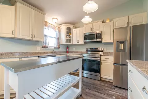 Kitchen - 5 Canfield Ct, Warwick, RI 02889 photo 1 of 2